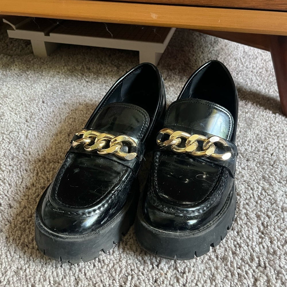 Black Patent Leather Loafers with Gold Chain 38.5